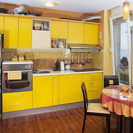 Apartment Sunny Yellow - With Balcony And Parking Place, Split Zimmer foto