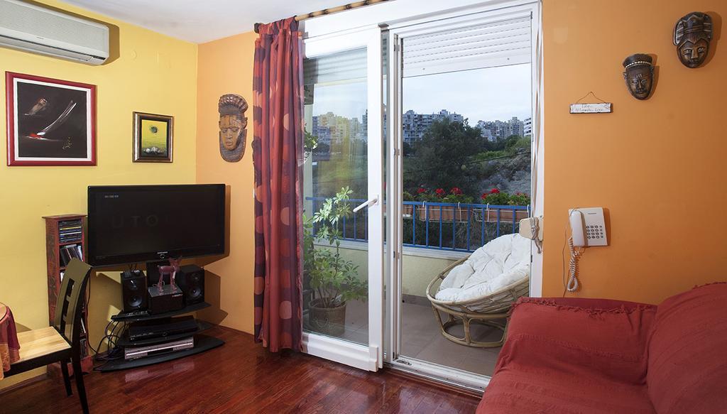 Apartment Sunny Yellow - With Balcony And Parking Place, Split Zimmer foto